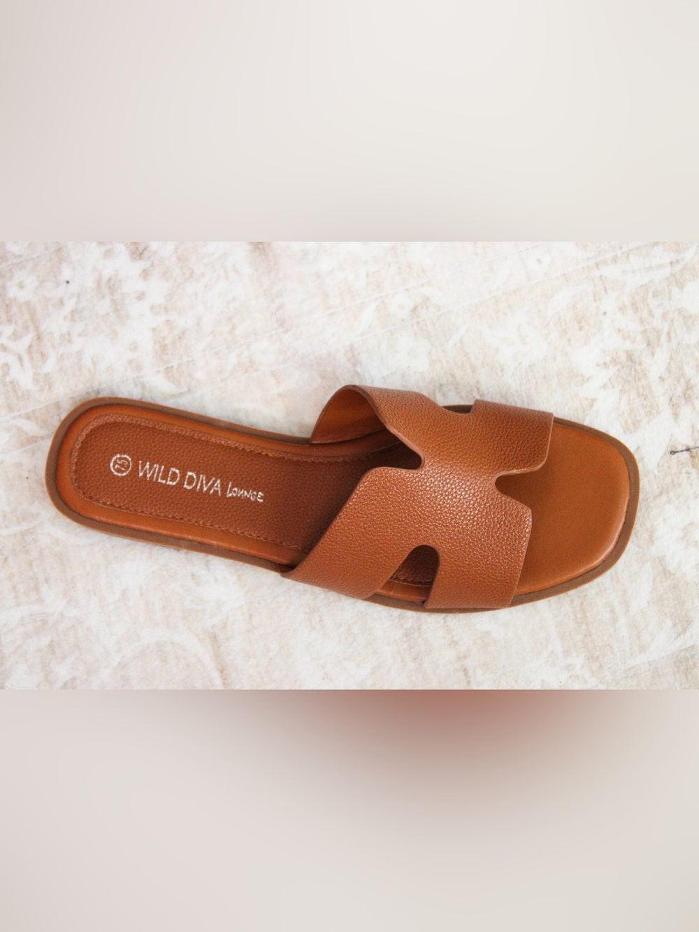Wild Diva Lounge Cognac Luke cut Out Design Slip On